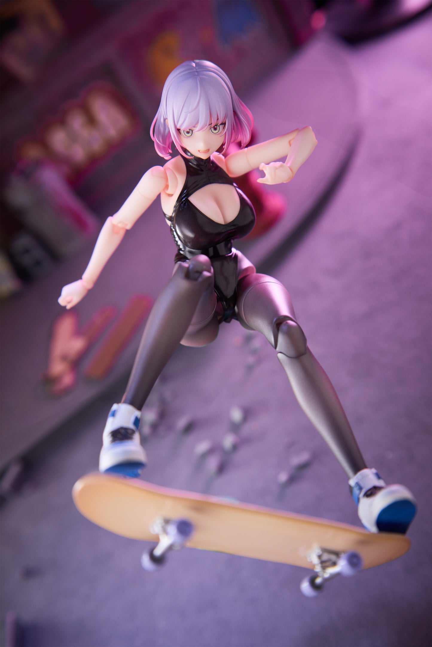 OTHERWHERE GALACTIC LUNA 1/12 SCALE ACTION FIGURE - Image 7