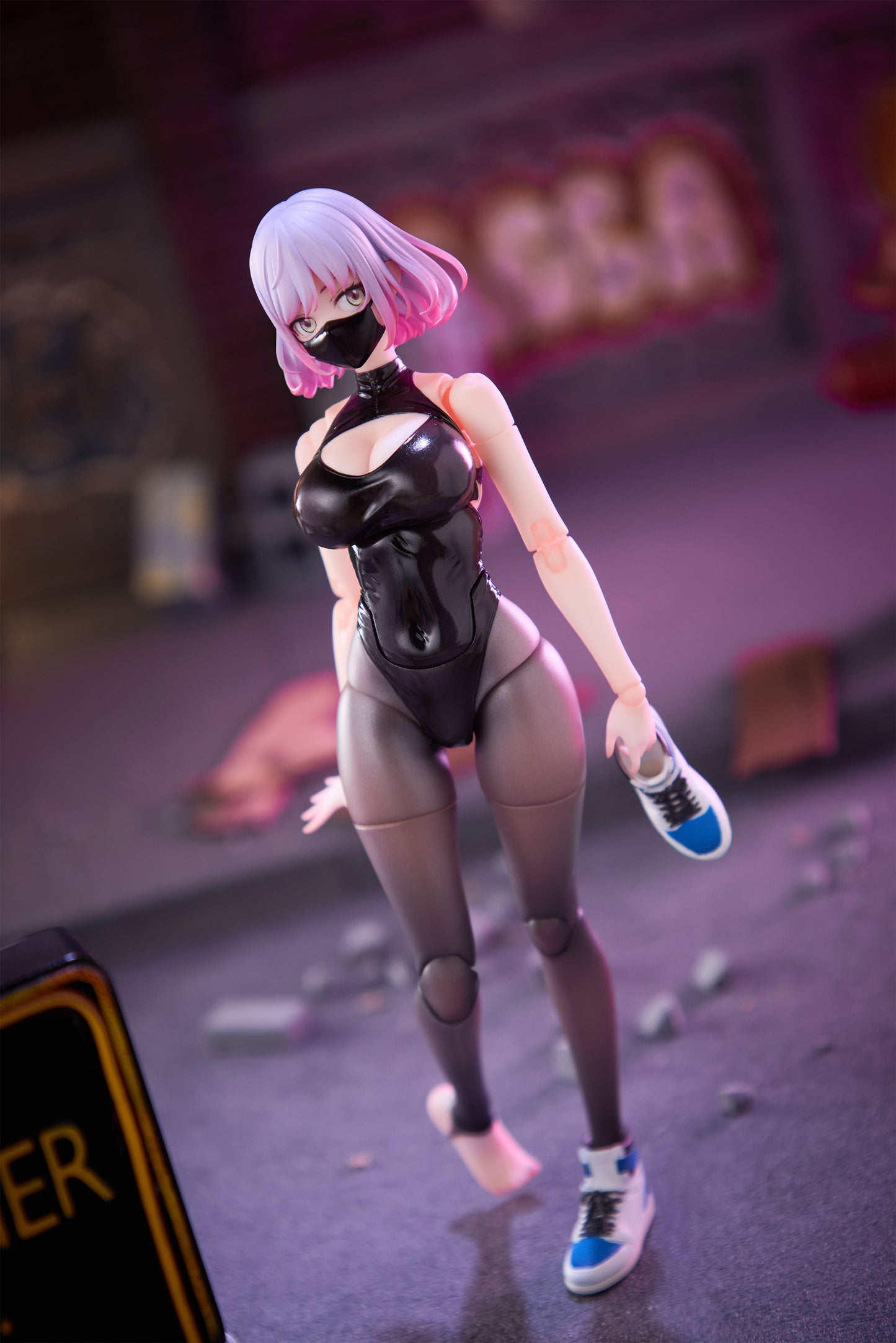 OTHERWHERE GALACTIC LUNA 1/12 SCALE ACTION FIGURE - Image 8