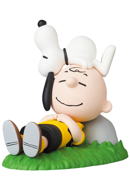 UDF PEANUTS Series 9 NAPPING CHARLIE BROWN & SNOOPY - Image 1