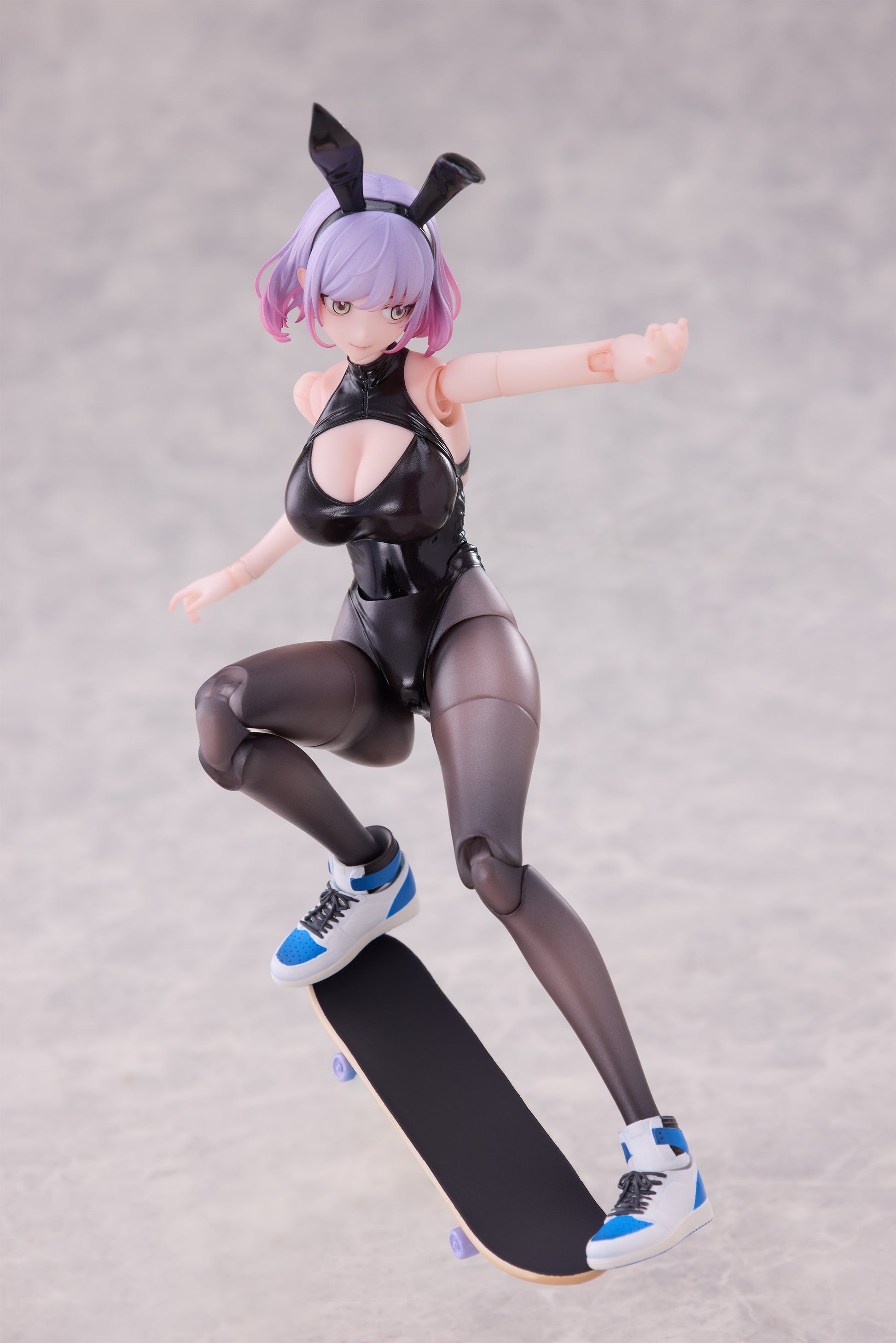 OTHERWHERE GALACTIC LUNA 1/12 SCALE ACTION FIGURE - Image 9