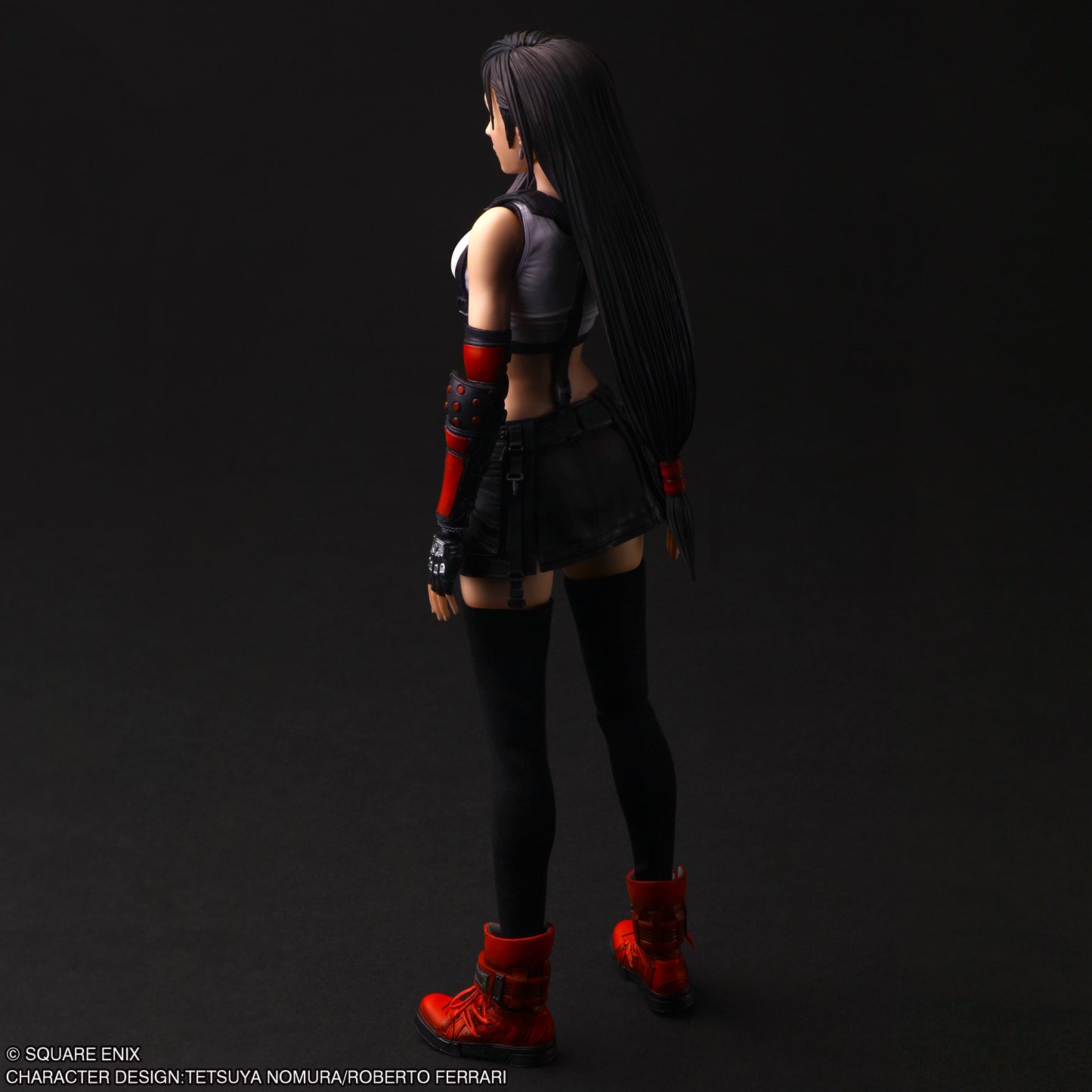 - Final Fantasy VII Rebirth - Play Arts Shin Tifa Lockhart - Image 5