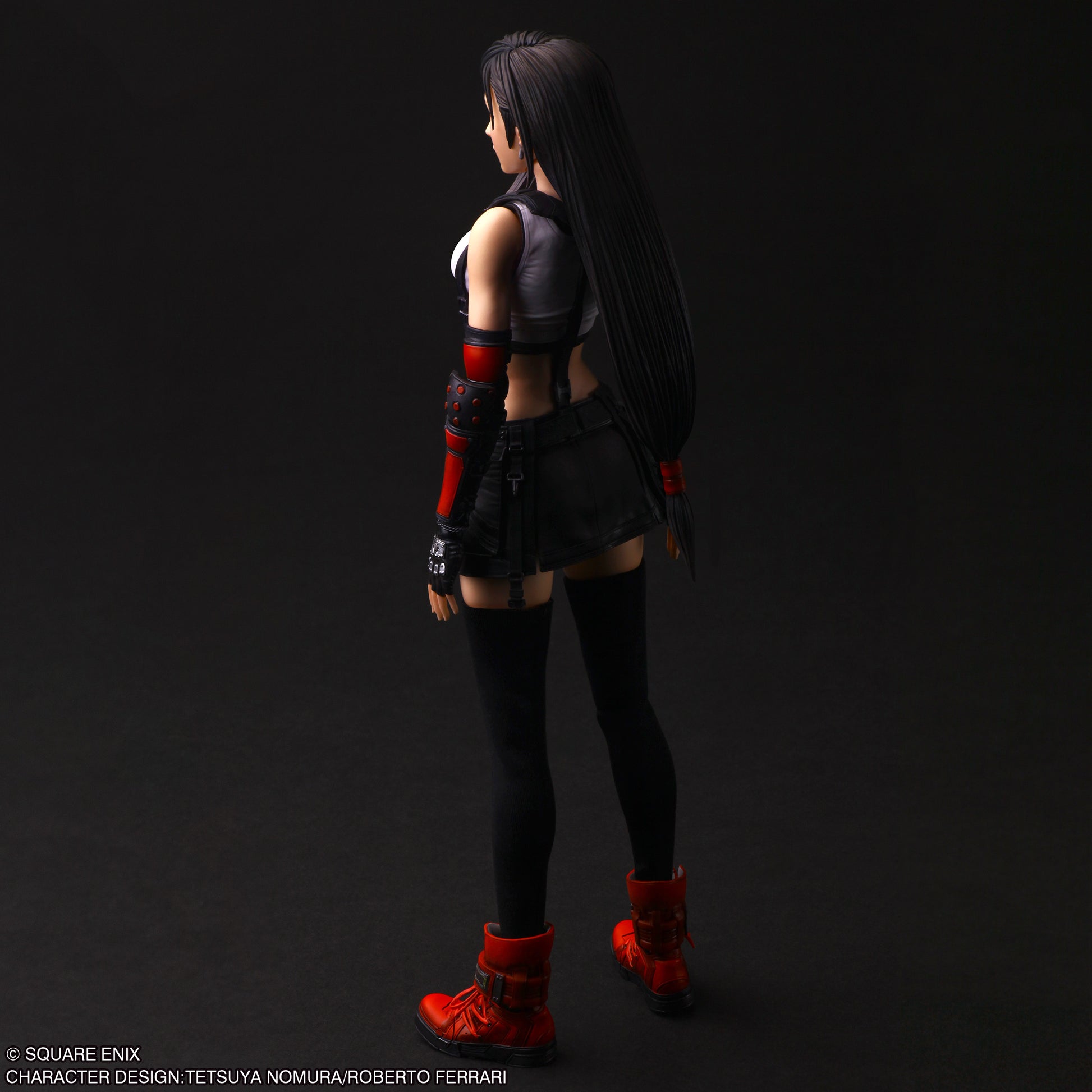 - Final Fantasy VII Rebirth - Play Arts Shin Tifa Lockhart - Image 5