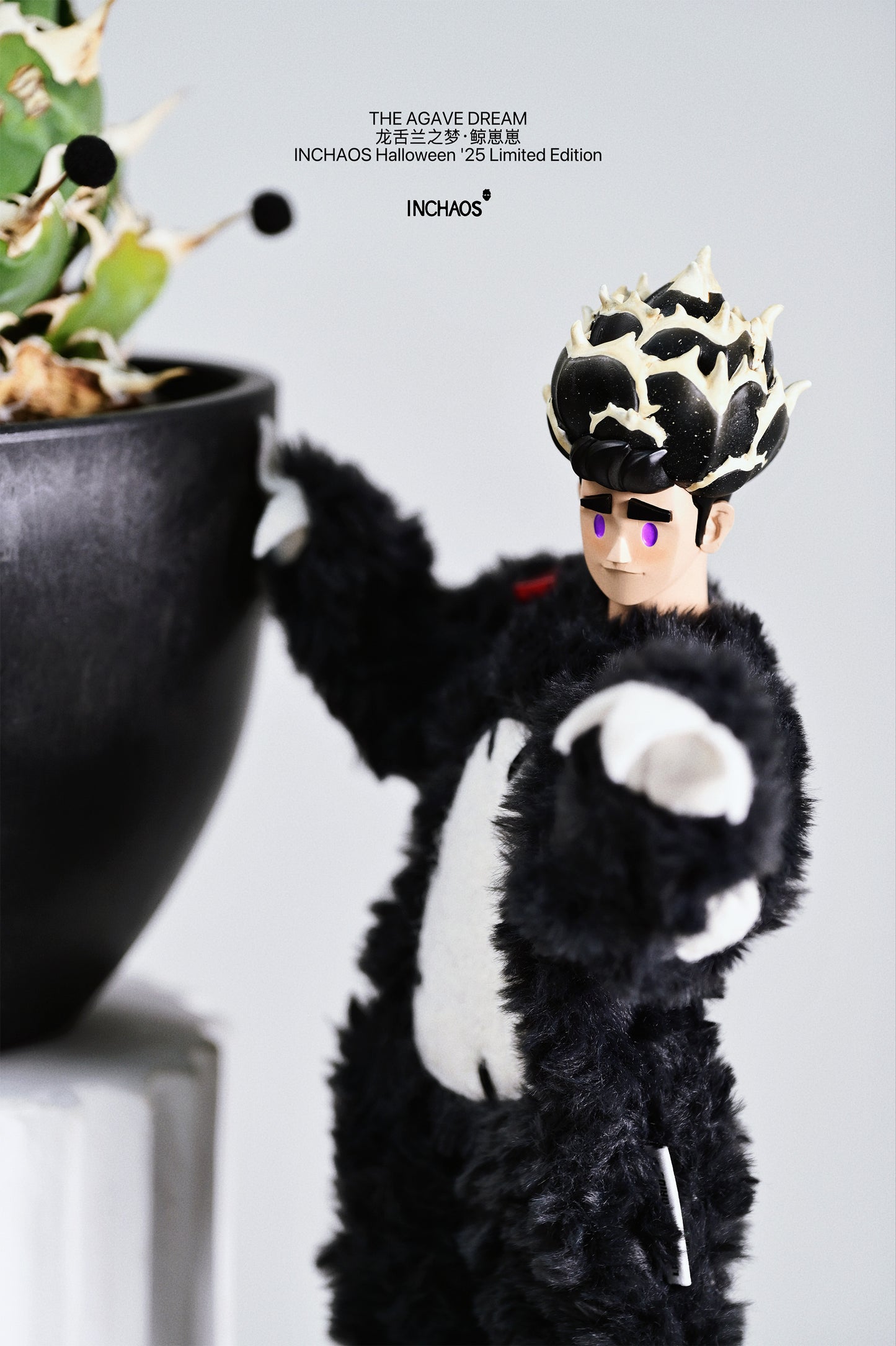 INCHAOS THE AGAVE DREAM BABY WHALE 1/6 SCALE ACTION FIGURE (BLACK) - Image 5