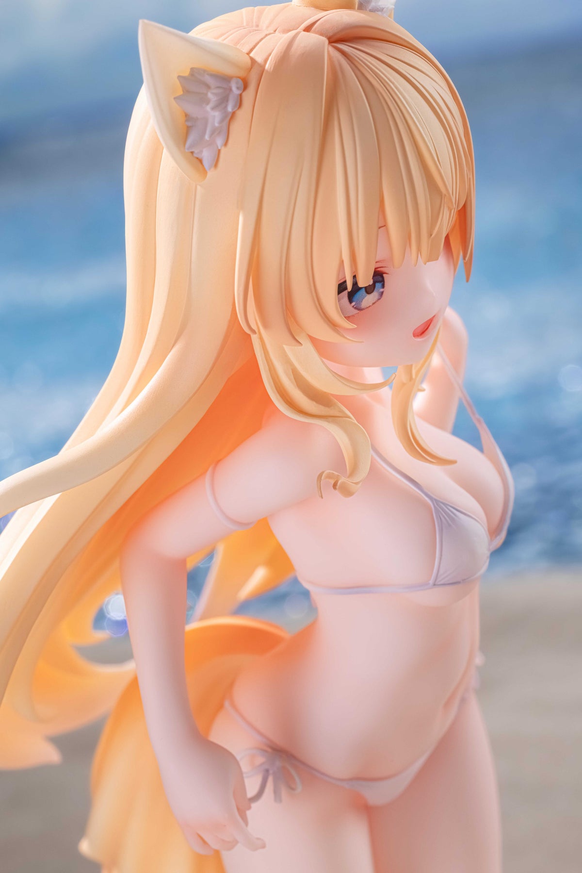 Yoyo, Seaside Holiday - Image 8