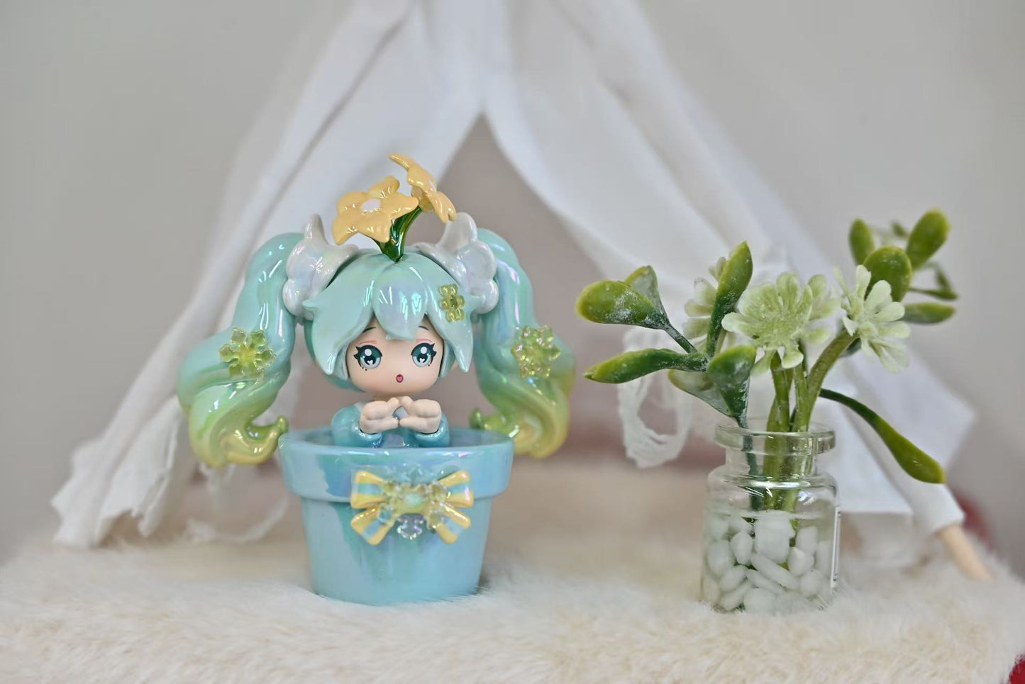 SWEET EMILYA TALES OF THE FLOWER RAVINE SERIES TRADING FIGURE - Image 9