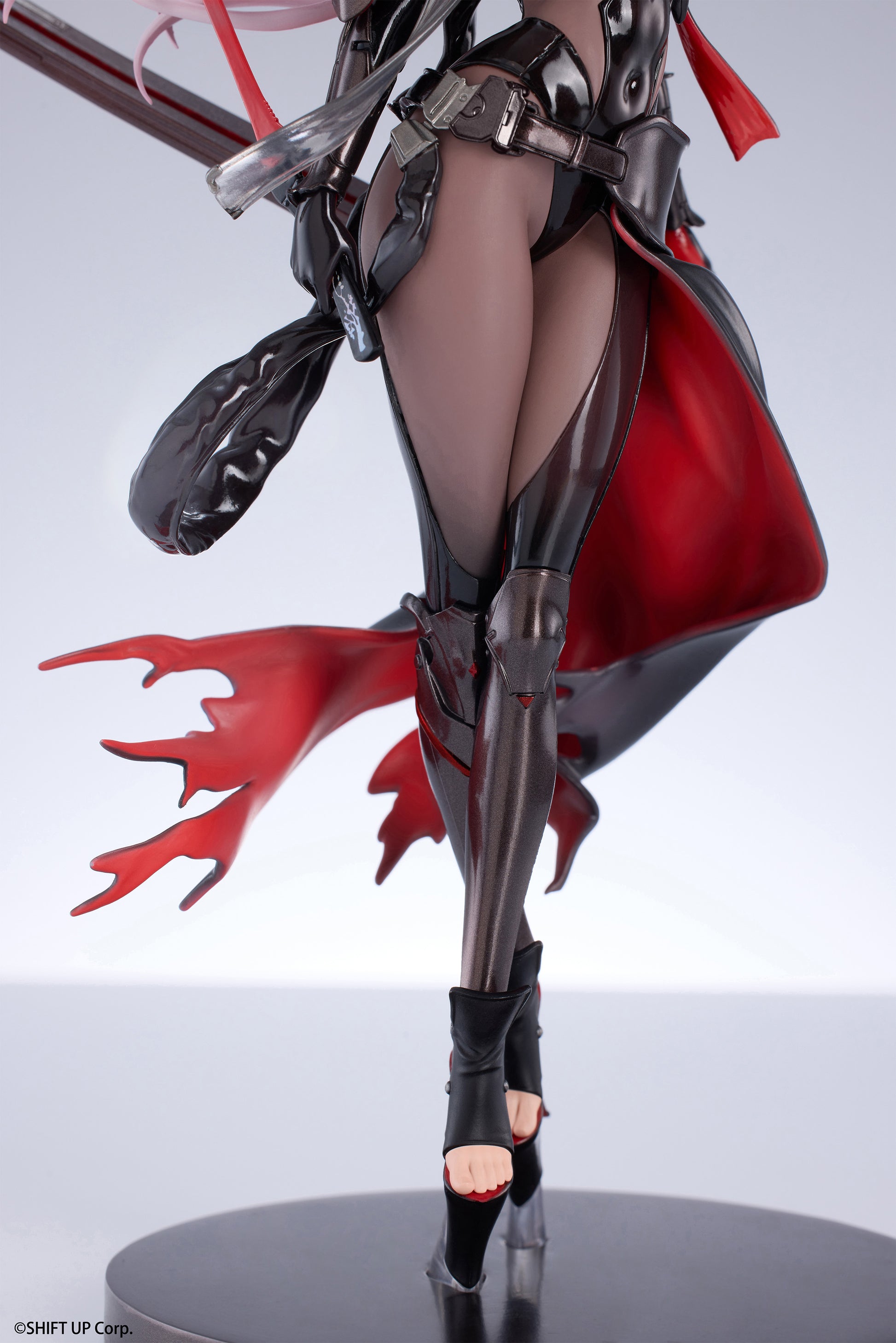 HOBBYSAKURA - GODDESS OF VICTORY: NIKKE - SCARLET: BLACK SHADOW 1/10 SCALE FIGURE - Image 18